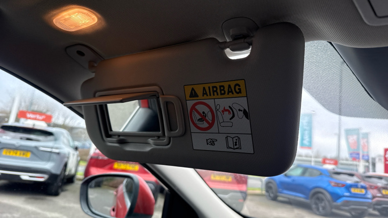 Nissan Qashqai 1.3 DiG-T MH Acenta Premium 5dr Petrol Hatchback